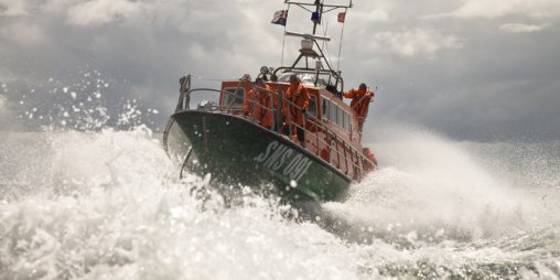 Un marin pêcheur se noie lors d’un naufrage au large de Port-en-Bessin…