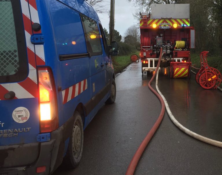 Deux pavillons endommagés par un feu de poubelle