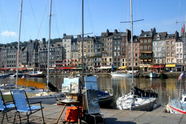 « Les peintres de rue sont les bienvenues à Honfleur… »