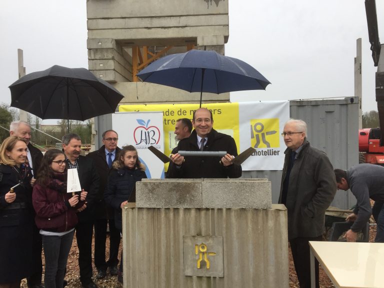 Beuzeville : Pose de la 1ere pierre du futur gymnase Honfleur-Beuzeville