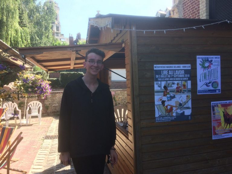 Lire au lavoir pendant l’été