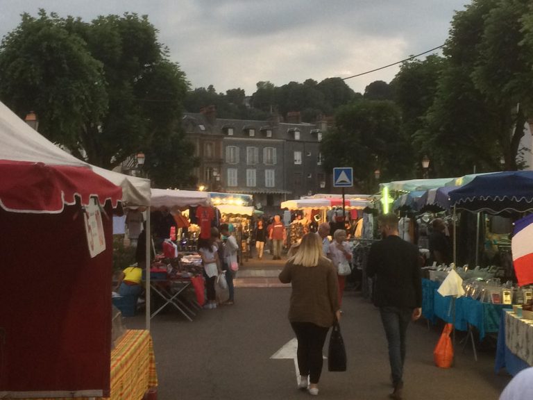 Lancement du marché nocturne du mercredi pour la saison…