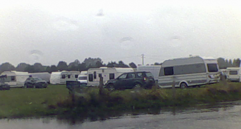 Le maire d’Ablon en colère réagit après l’intrusion de caravanes dans sa commune…