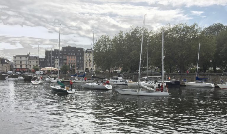 La régate « Double de Normandie »  fait escale à Honfleur…