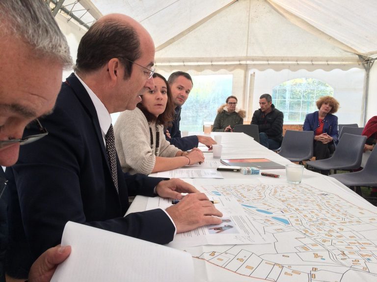 Réunion des habitants du quartier des Laurentides. « Mise en place d’une charte de bon voisinage.»