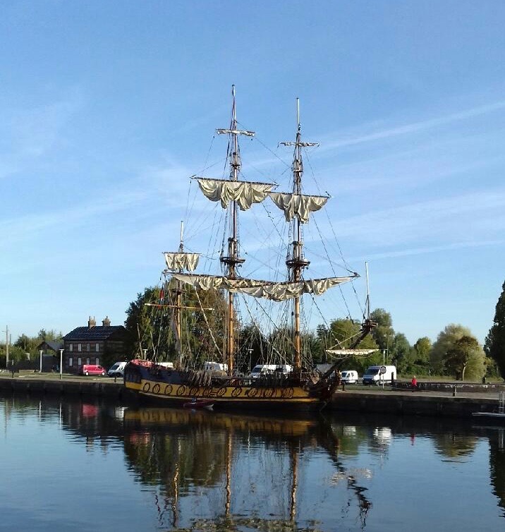 Le Shtandart est arrivé à Honfleur…