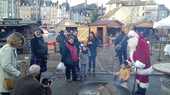 Le Marché de Noël inauguré avec le Père Noël…