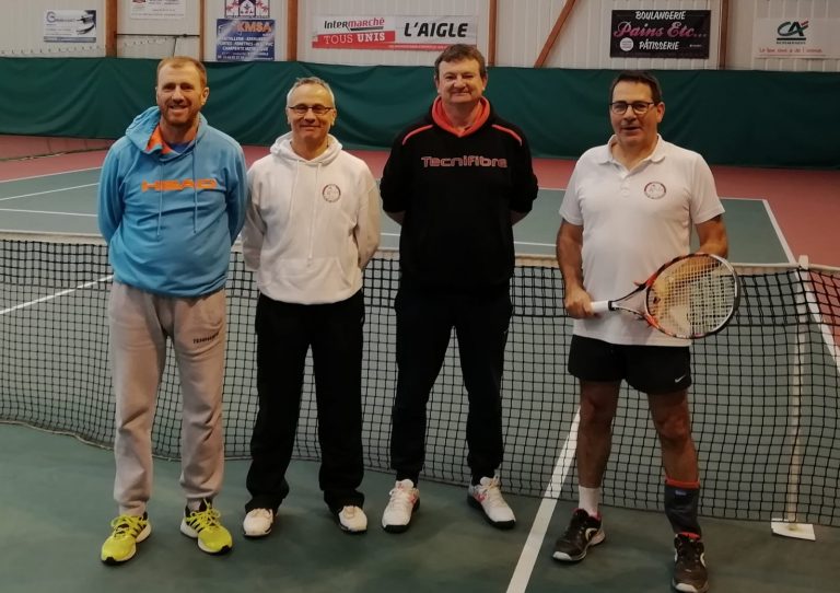 Tennis Club Honfleur : l’équipe des +55 accède à la division supérieure…