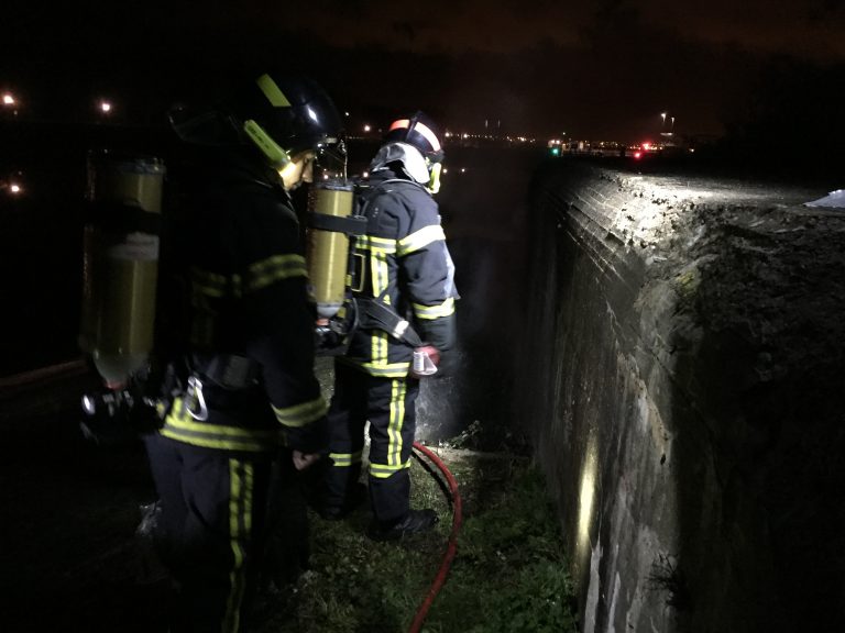 Feu de détritus dans le blockhaus de l’avant-port…