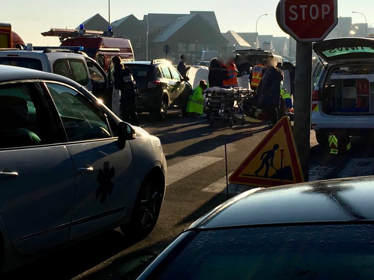 Une dame de 75 ans renversée par une voiture rue des Vases