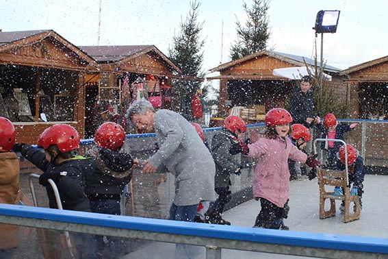 Un après-midi à la patinoire des « Hivernales » pour les jeunes…