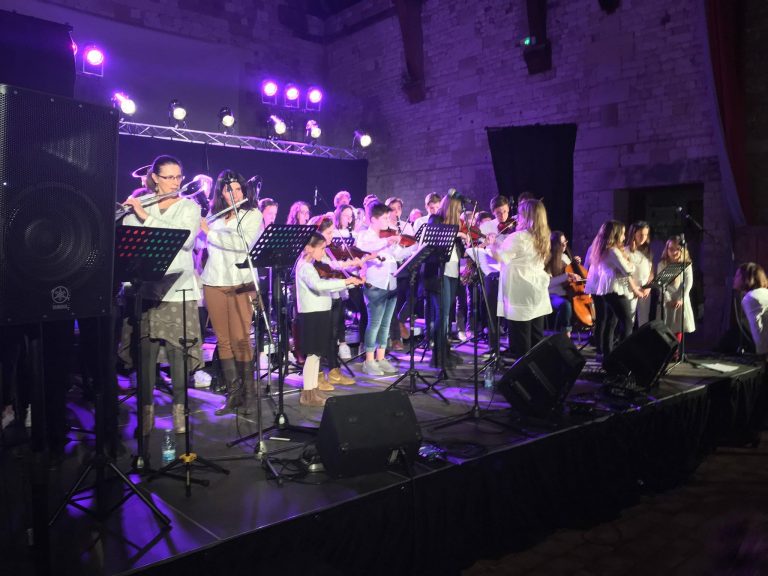 Gros succès pour la soirée « Klezmer » aux greniers à sel de Honfleur