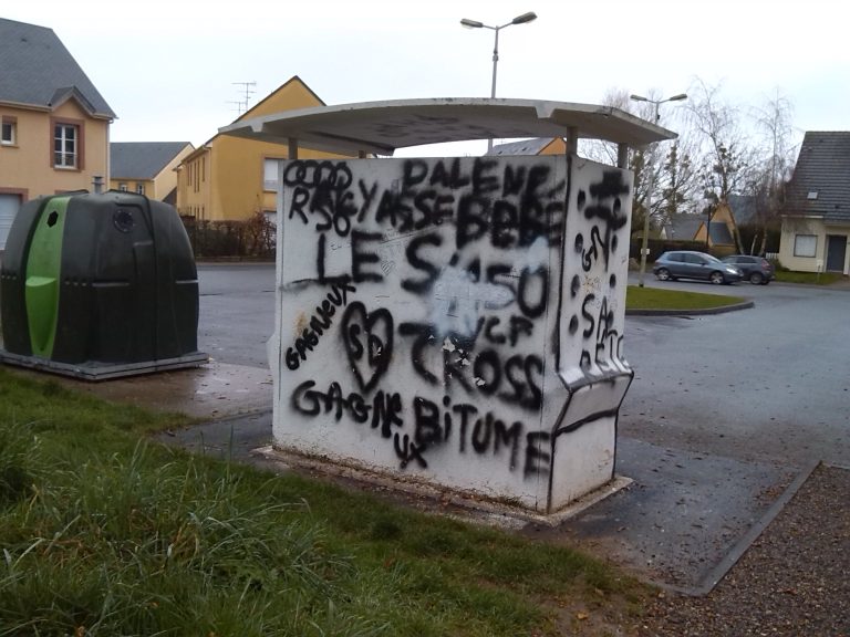 La ville de Honfleur porte plainte et dénonce les actes de vandalisme…