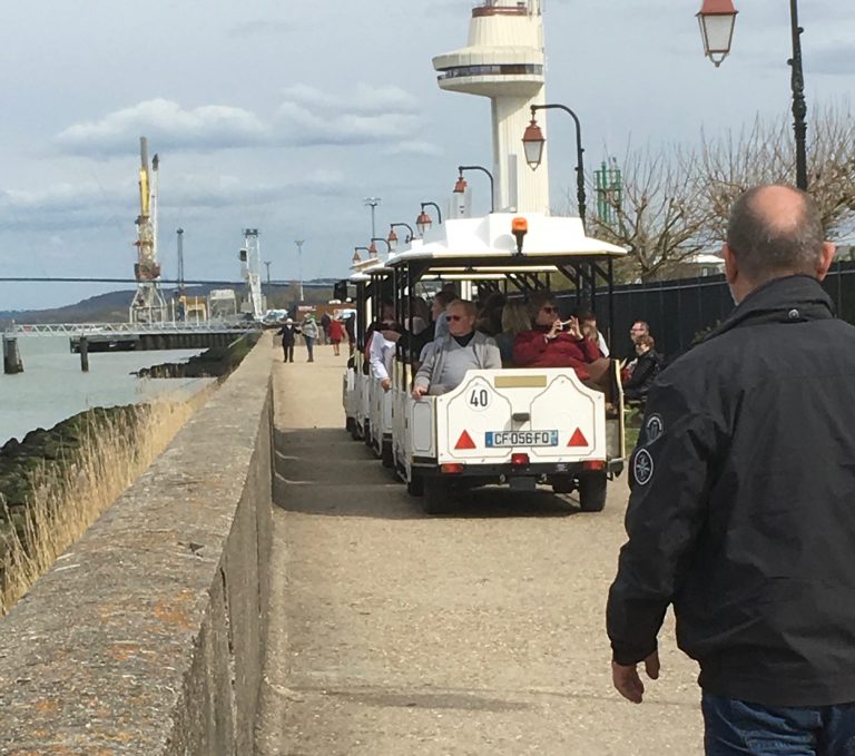 Le p’tit train touristique trouble la quiétude des promeneurs