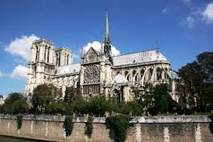 La municipalité de Honfleur lance une souscription pour sauver Notre-Dame de Paris.