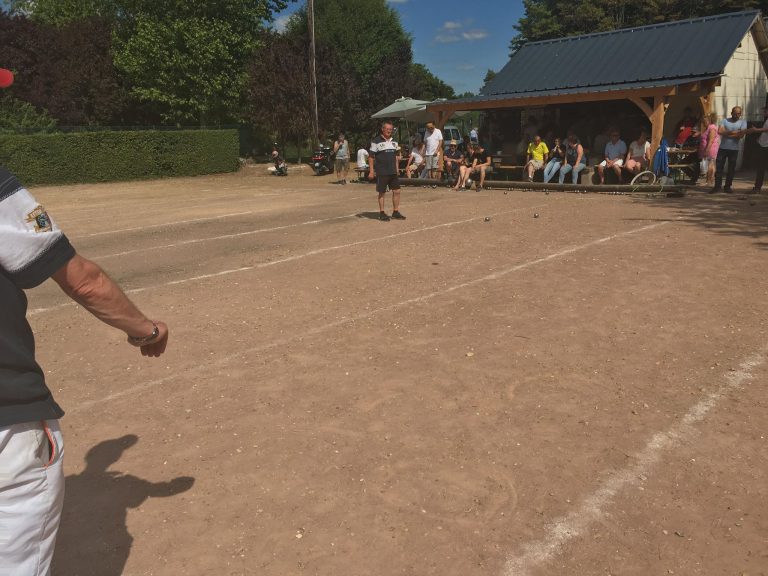 Interclubs de pétanque : La Rivière Saint-Sauveur s’impose à Honfleur