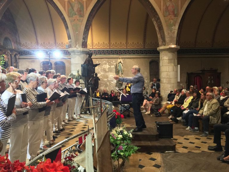 Église pleine à craquer pour le concert de la Scamelvilla