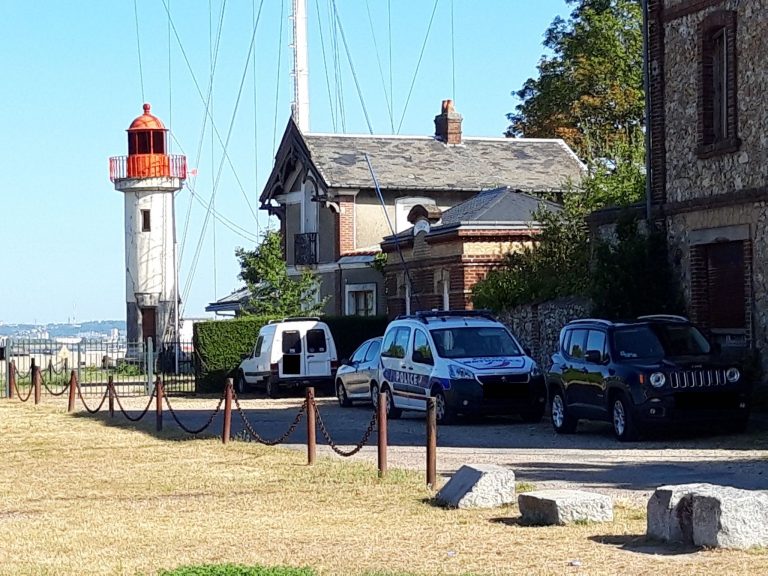 Dégradations volontaires sur le Mât de signaux