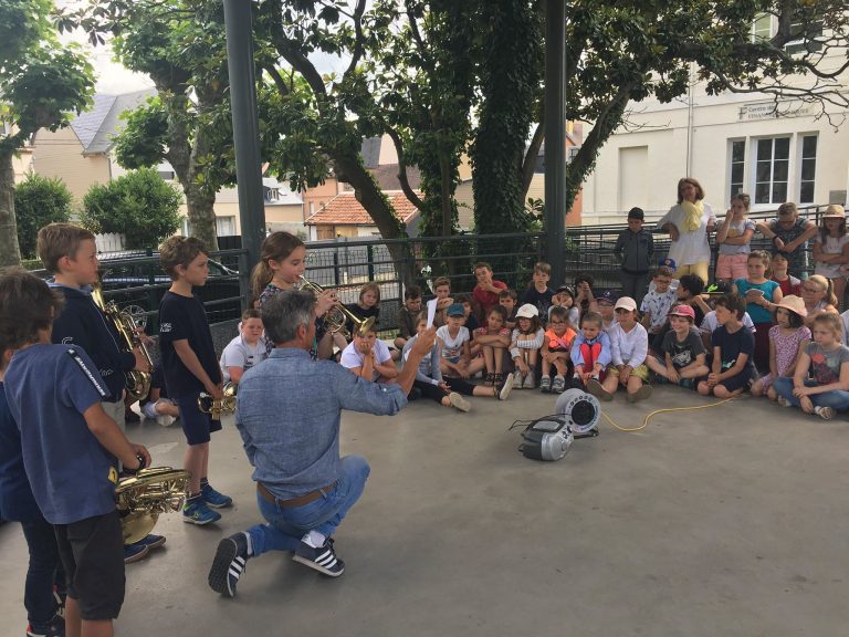 L’école de musique Erik Satie rencontre l’école Caubrière