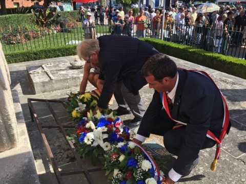 Commémoration du souvenir pour la libération de Honfleur en présence du libérateur, Jorge Sanjinez, 102 ans