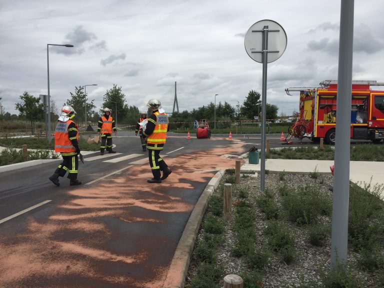 Pollution aux hydrocarbures devant la boulangerie « Louise »