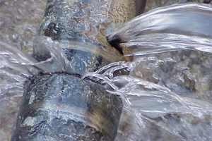 Fuite d’eau dans le quartier de Crémanville