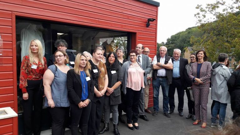 La nouvelle boutique textile « Coudes à coud » inaugurée par le maire de Honfleur