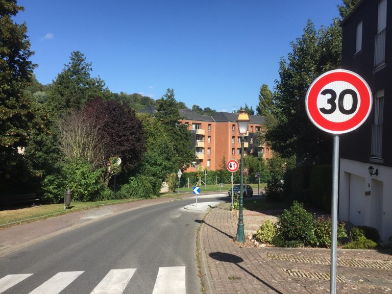 La rue Henri de Régnier désormais limitée à 30 km/h