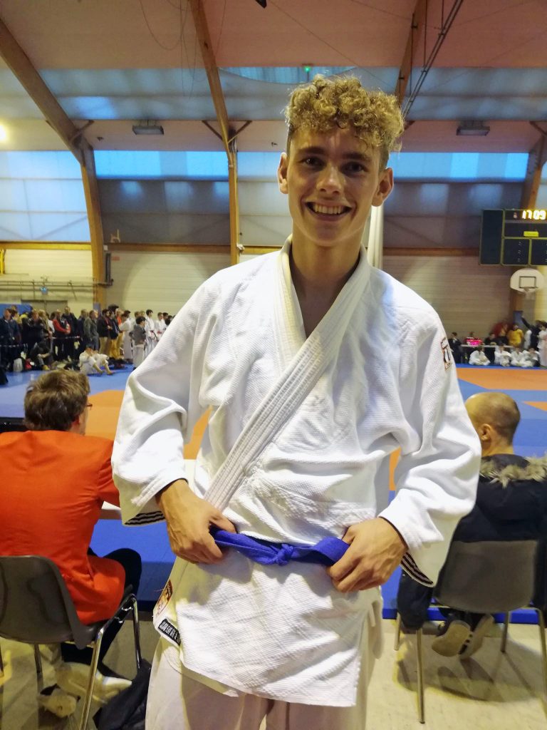 Gabriel Delauney au pied du podium des championnats de France