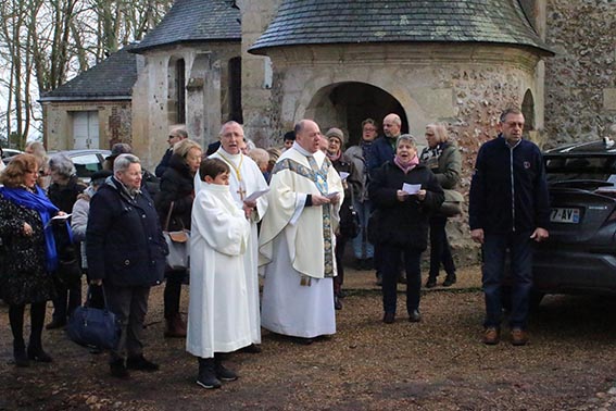 L’au revoir des fidèles à Notre-Dame de Grâce