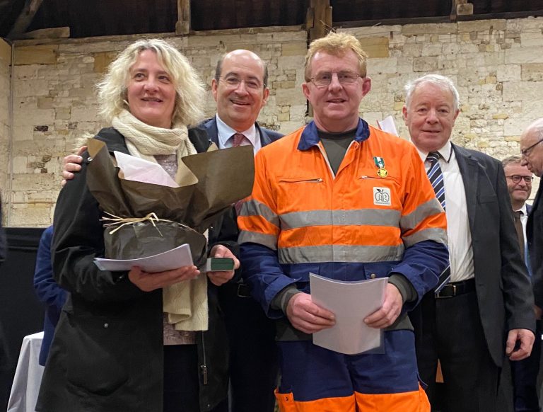 Remise de médailles à la CCPH-B