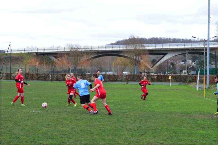 Football : Les féminines s’imposent et terminent premières