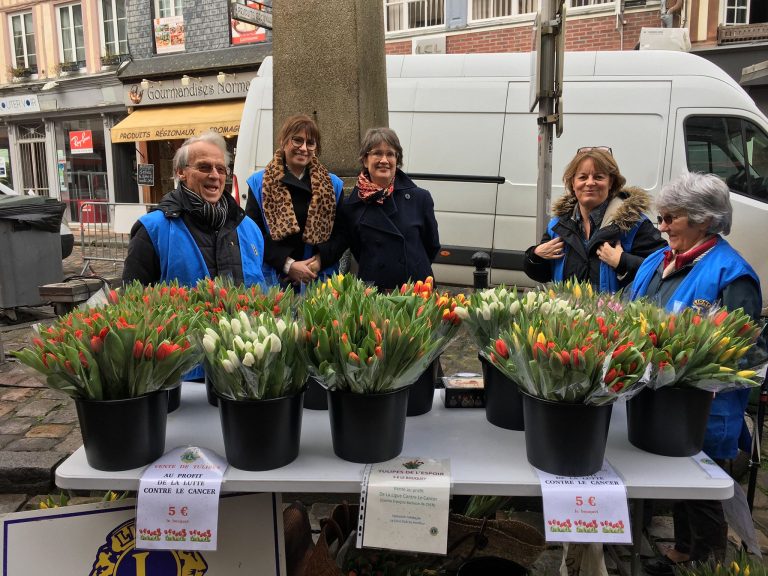Vente de tulipes pour la lutte contre le cancer