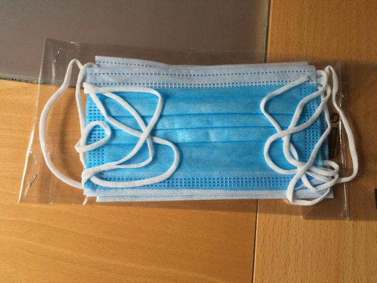 Coronavirus : Distribution de masques à La Rivière Saint-Sauveur