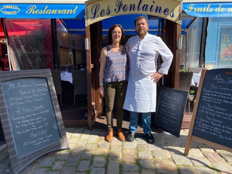 Le chef étoilé, Julien Lefebvre ouvre son restaurant « Les Fontaines » à Honfleur.