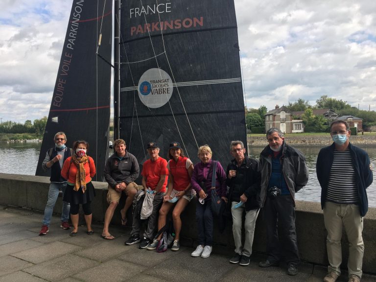 La voile pour sensibiliser le public à la maladie de Parkinson