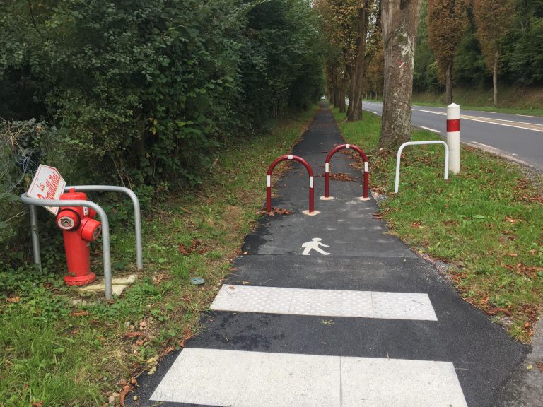 La nouvelle voie piétonne de la Côte d’Equemauville interdite aux cyclistes
