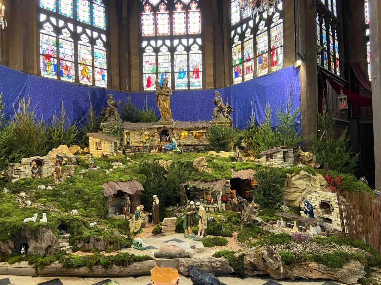 La crèche de Noël de l’église Sainte-Catherine enfin terminée