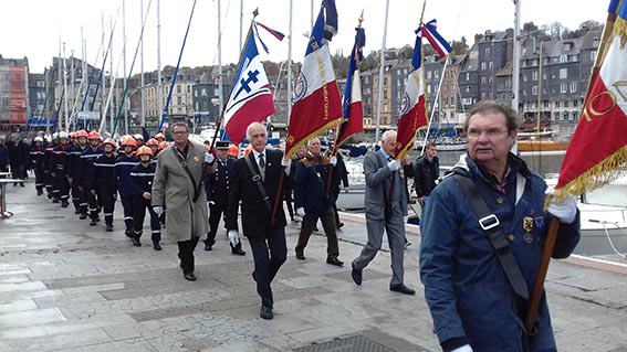 Les Porte-drapeaux des anciens combattants à l’honneur