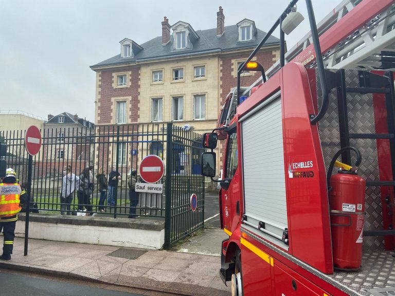 La Poste de Honfleur évacuée suite à un début d’incendie.