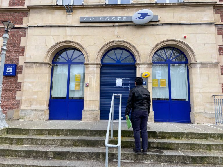 La Poste de Honfleur toujours fermée