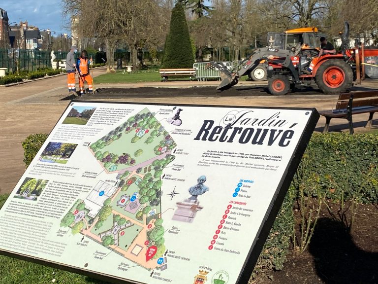 La pataugeoire du jardin public transformée en jardin paysager et potager