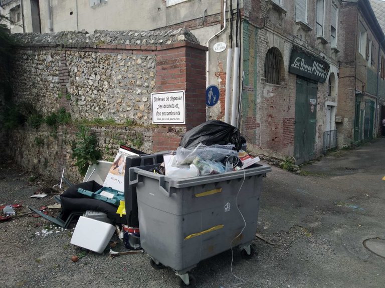 Le maire de Honfleur rappelle les consignes pour la collecte des déchets dans la ville…