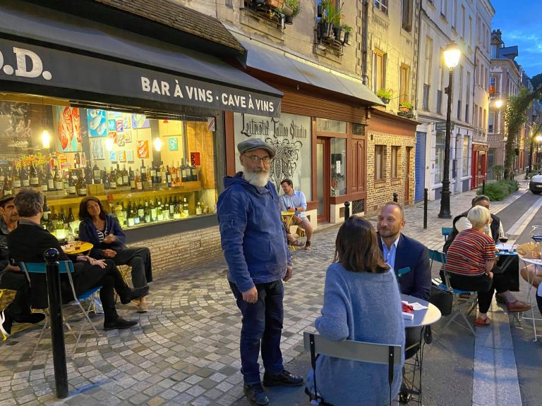 Ouverture de la guinguette de la rue Cachin