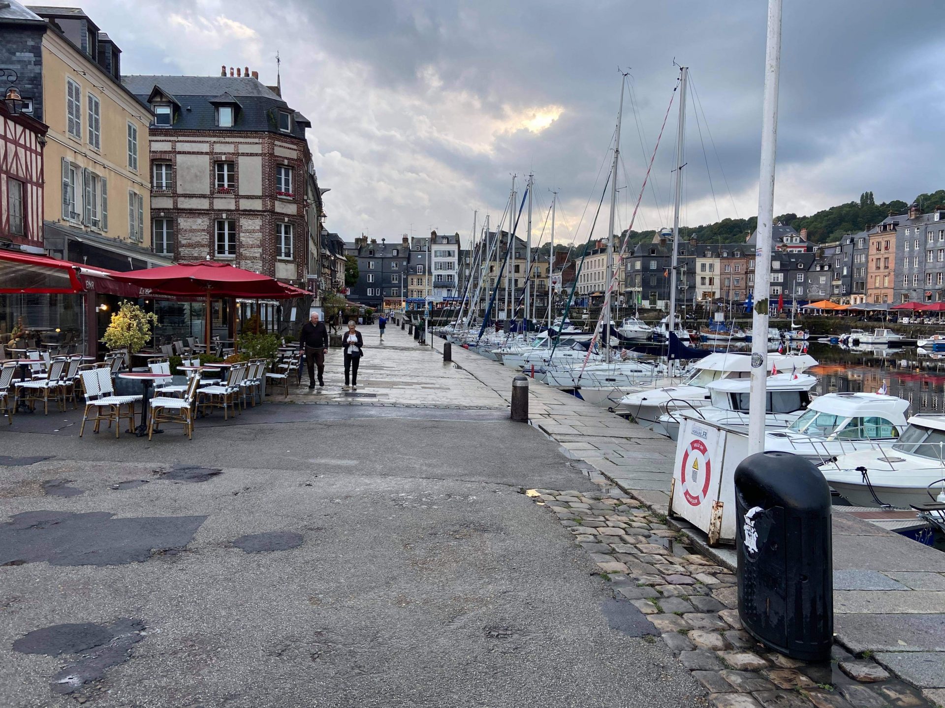 Le port du masque n’est plus obligatoire dans les rues de Honfleur