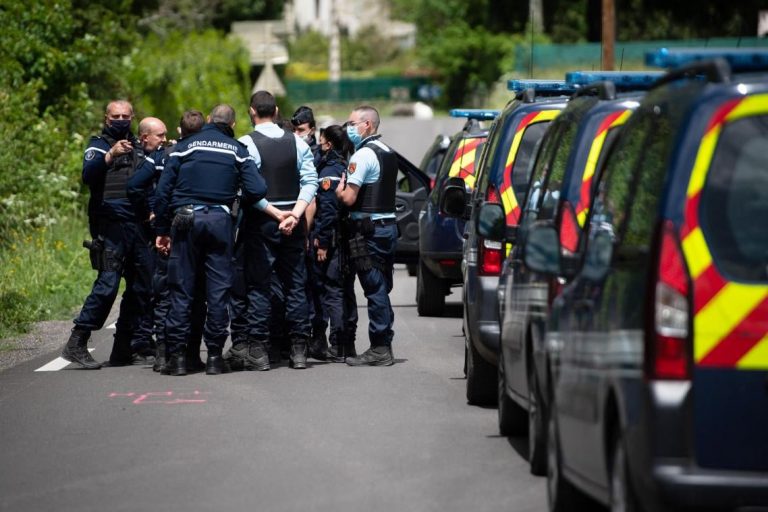 La police nationale et la gendarmerie mettent fin a une rave party à Honfleur