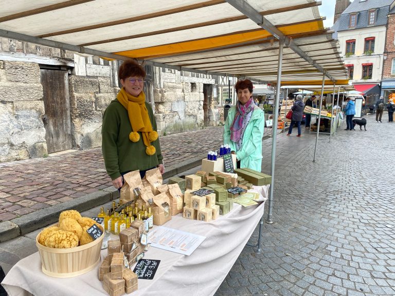 Du savon de Marseille sur le marché Bio de Honfleur