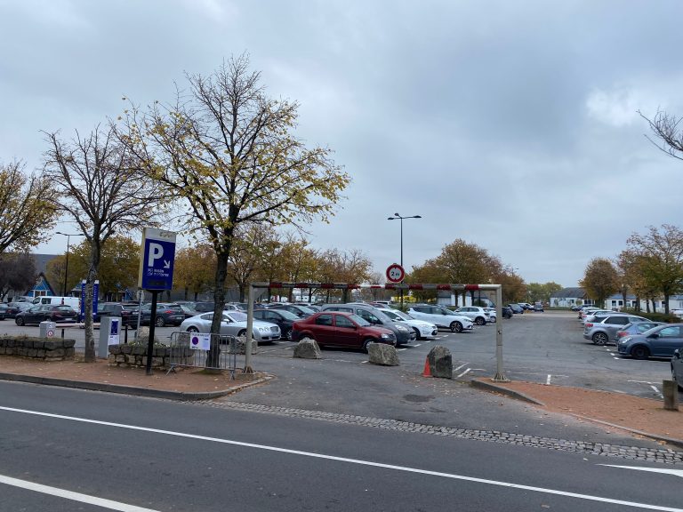 A partir de lundi le stationnement sera interdit sur le parking du Bassin du centre…