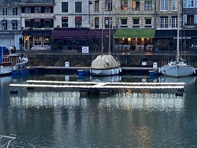 Le  » H » de la ville de Honfleur est en place pour le Téléthon 2021
