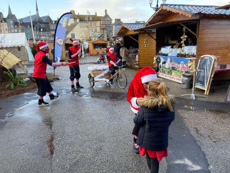 Les animations se poursuivent sur le marché de Noël de Honfleur